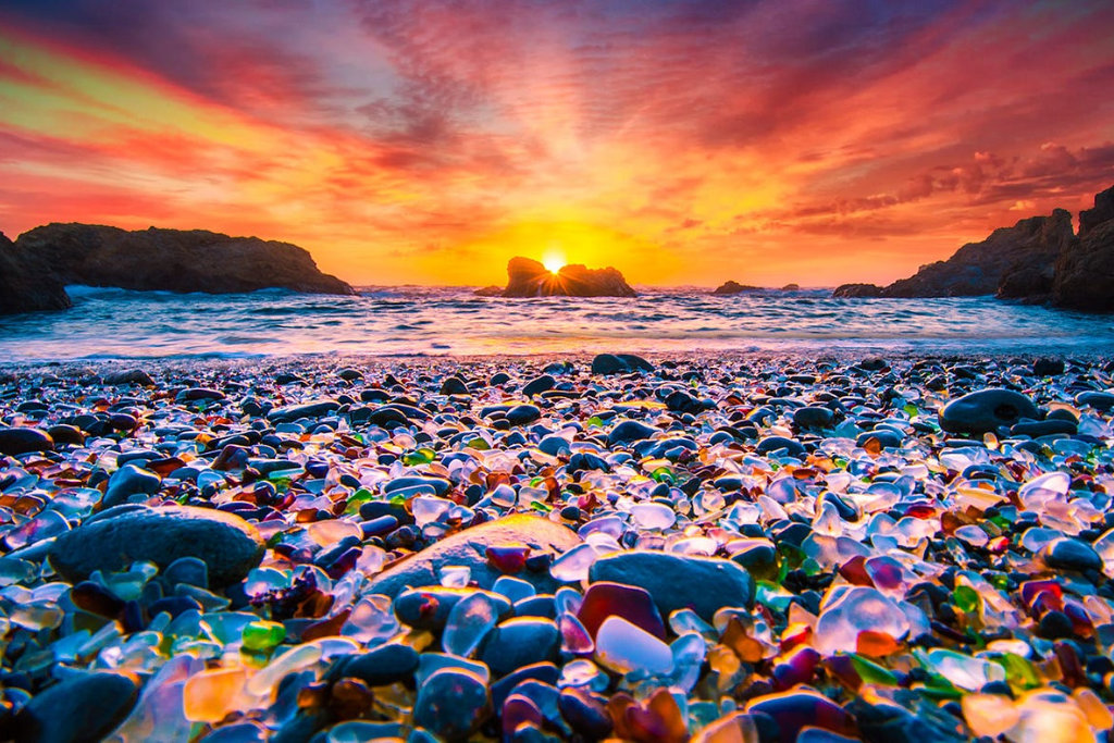 Glass Beach, USA